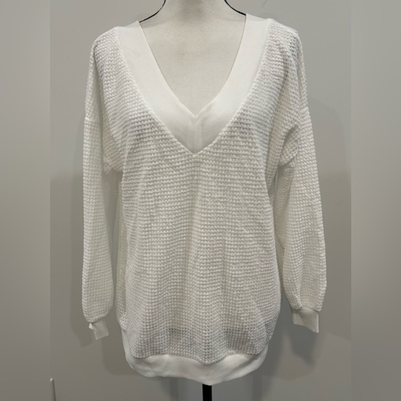 Adreamly V-Neck Sweater - Picture 2 of 4